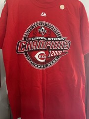 2010 Cincinnati Reds Central Division champs T-shirt NWT