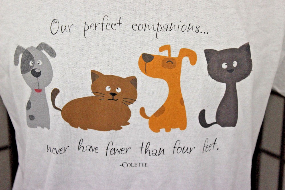 Colette Perfect Companions T Shirt Size Large White Dogs Cats Animals Pets