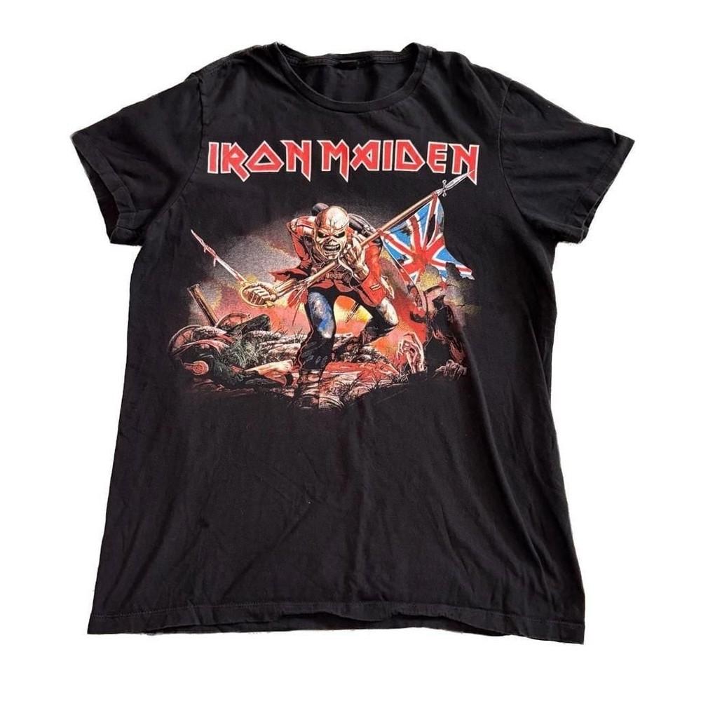 Bay Island Sportswear Iron Maiden The Trooper Graphic T-Shirt Size M Grunge Rock