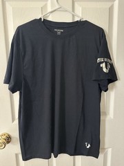 True Religion Men’s Black T-Shirt With Metallic Silver Logo On Sleeve Sz Large
