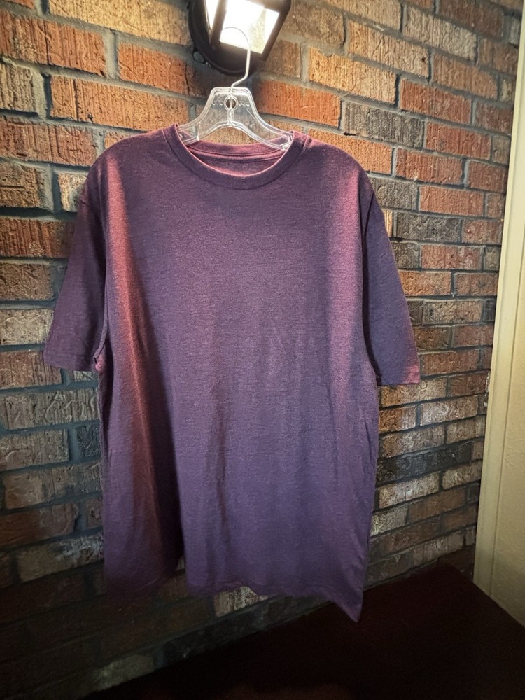Men’s NWOT Fanatics Heathered Burgundy Short Sleeve Crew Neck T-Shirt Size Large