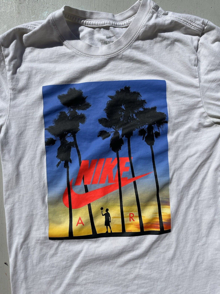 Men’s Nike T-Shirt Multicolor All-Over Spell S Swish Logo Streetwear City Sports