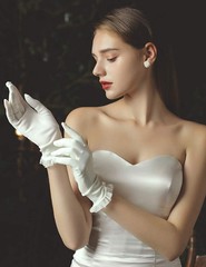 Womens Short Satin Gloves Wrist Length Gloves for Wedding Opera Party 1920s T…