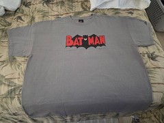 GORGEOUS LIGHT GREY BATMAN 66 TV SHOW EMBLEM SHIRT RARE size 2XL Hanes Beefy-T