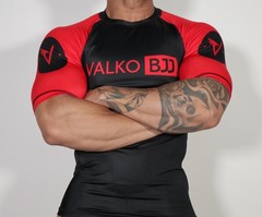 MEN’S BLACK/RED COMPRESSION SHIRT SIZE L