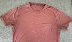 Men’s Large Vuori Tradewind Performance Pocket T-Shirt V109 Stretch Rust Salmon