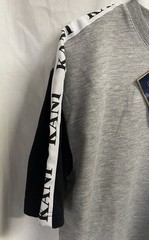 Nwt KARL KANI SPORTS Men’s EMBROIDERED LOGO Crewneck S/S T SHIRT sz MEDIUM Y2K
