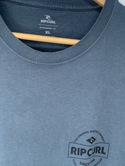 Rip Curl Men’s XL Gray Standard Fit Graphic Logo Crew Neck Short Sleeve T-Shirt