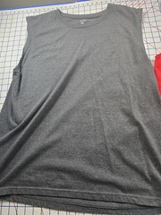 Tru/Fit Men’s Gray AND RED Training Sleeveless Shirt Size 2XL USED GREAT SHAPE