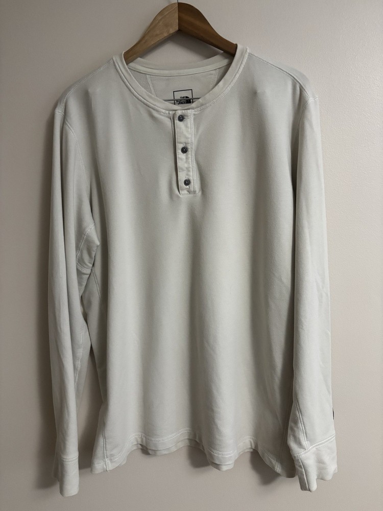 The North Face Crag Henley Shirt – Men’s XL Ivory Performance Layering