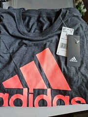 Mens 4pc Assorted Tee Shirts Columbia, Tommy Bahama, Levis & Adidas Size Small