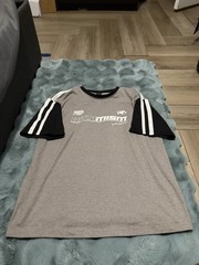 Dazy Men’s S Gray/Black/White Graphic Print Crew Neck Short Sleeve Tee Regular