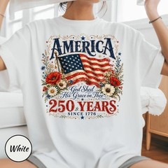 America 250 Years Since 1776 Vintage USA Flag Floral Patriotic T-Shirt