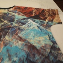 Vie + Riche Paris Abstract Color Camo Print Polyester T-Shirt Size Medium mlm