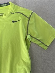 Nike Pro Combat Men’s Compression Training Short Sleeve T-Shirt Volt Yellow Sz M