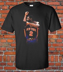 Larry Johnson – Grandmama Graphic T shirt Holding up the L Basketball Legend