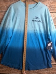 FLAW-SeaWorld Rescue Sweatshirt Mens Large Gradient Blue Marine Animal Graphic