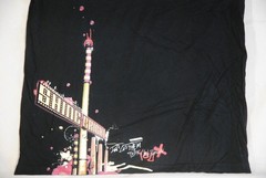 New Official Goth Punk Bleeding Star Shiny Light T-Shirt Rare