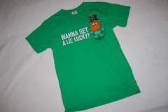 Mens Green St Patrick’s Day T-Shirt WANNA GET A LIL’ LUCKY Leprechaun S 34-36