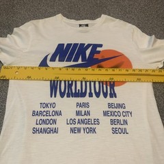 Nike Sportswear World Tour Shirt Mens Medium Crew White Long Glow In Dark Sleeve