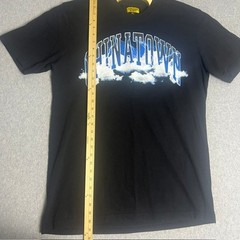 Chinatown Market Men’s Black Graphic Tee Blue & White Clouds T-Shirt Size XL