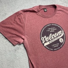 Volcom T-Shirt Mens Sz Medium Maroon Short Sleeve Graphic Logo Surf Skate Snow