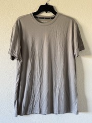 Kenneth Cole Medium Active Tech T-Shirt Mountain Rock Gray Stretch $49
