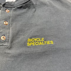 Vintage 90s Bicycle Specialties Minimalist Embroidered Henley Shirt USA – XL