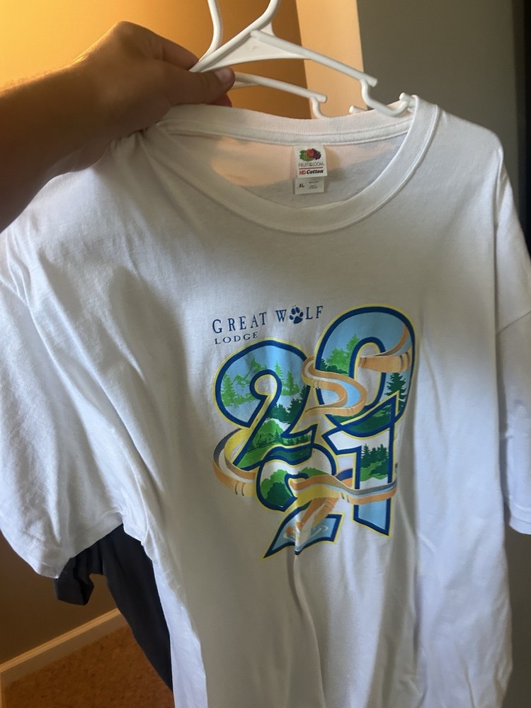 Great Wolf Lodge 2021 Shirt XL