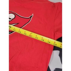 Tampa Bay Buccaneers Bundle: LARGE Red Tee + Gray Baseball Cap