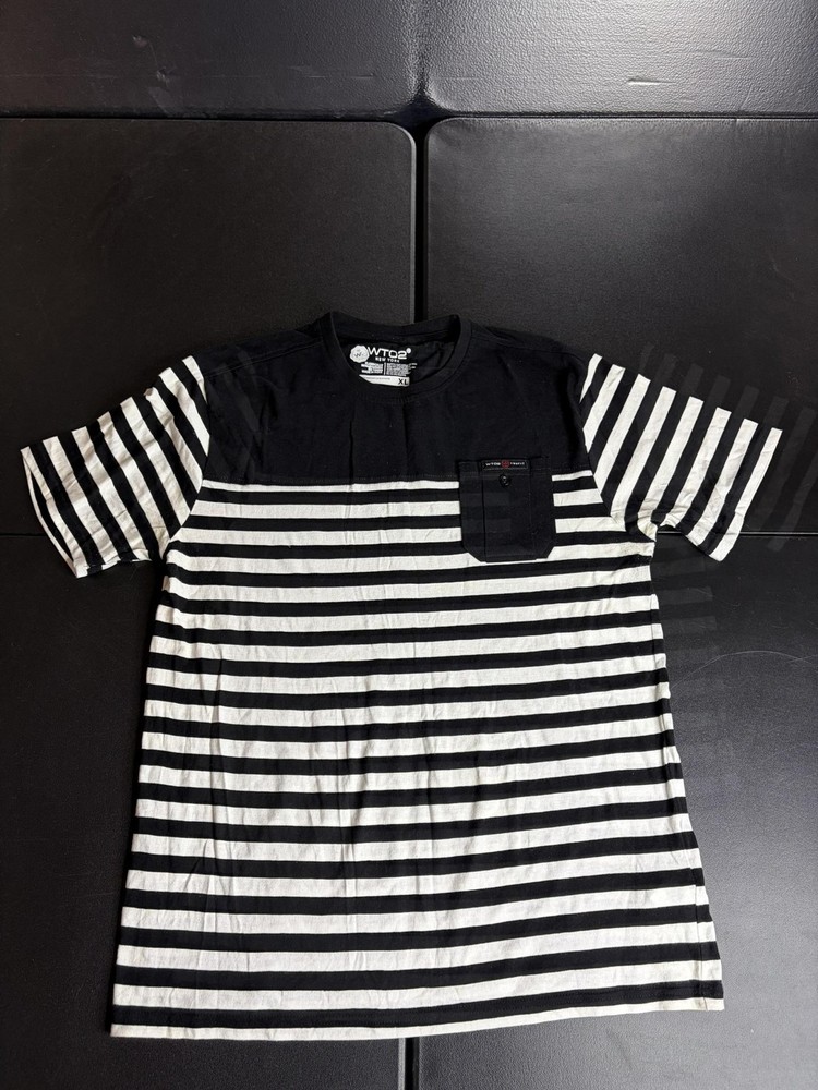 WT02 Shirt Mens XL Black White Striped Pocket Crewneck Short Sleeve Casual