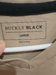 Buckle Black L V-Neck Shirt Tan Beige Short Sleeve Triple Stitch Detail Men’s