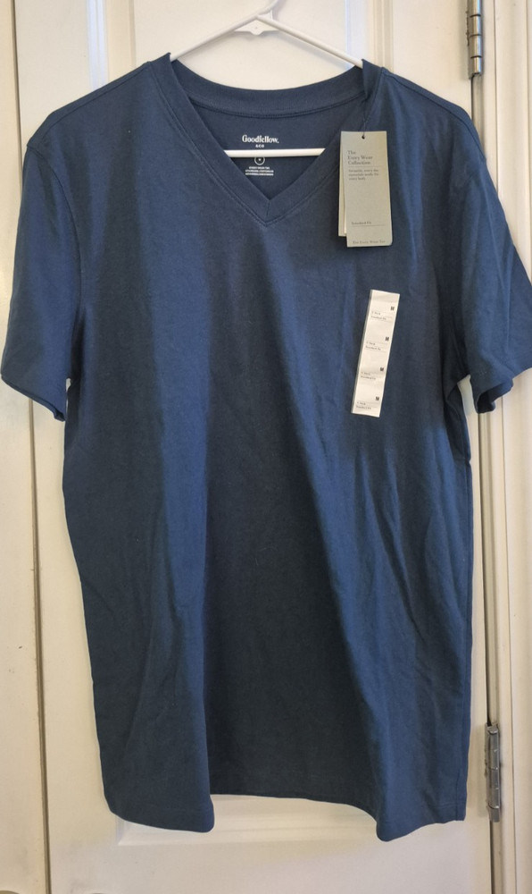 NWT Goodfellow & Co Men’s V-Neck Every Wear Tee-Size Medium – Thurnderbolt Blue