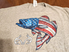 Delta Apparel Mens XL Fish T Shirt Flag Motif Coloring Marks/Spots READ!