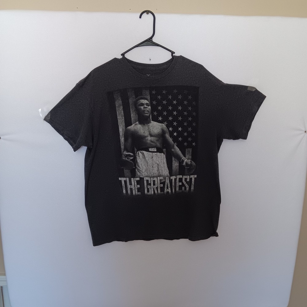 The Greatest Muhammad Ali Tshirt Gray Screenprint SS Men L Small Flag Boxing
