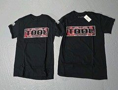 TOOL Los Angeles California Graphic T-Shirt Men’s Size Small Pair (R)