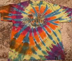 420 SUBLIME BAND T-SHIRT RAINBOW TIE DYE DISTRESSED ( MENS M ) PREOWNED