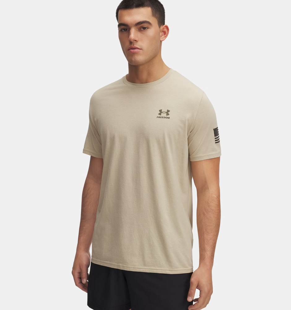Under Armour Men’s Freedom Flag T-Shirt Size: Large -Desert Sand – 6004096-290