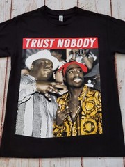 NEW- BIGGIE & 2PAC – TRUST NOBODY – T-SHIRT