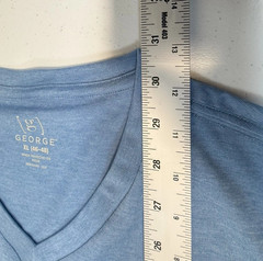 George Men’s XL Blue V-Neck T-Shirt Moisture Wicking Stretch Soft Feel New w tag