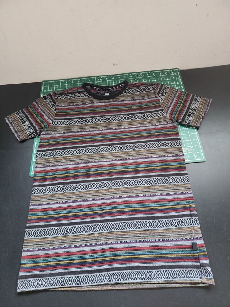 Beautiful Giant Striped T-Shirt Aztec Print Short Sleeve Casual Top Size L