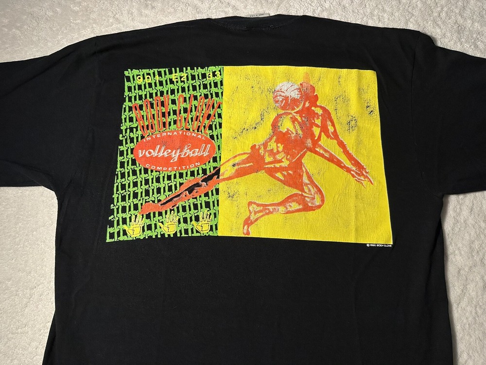 Vintage 1990s 90s Body Glove Volleyball Beach Surf Surfing Art T-Shirt, black L