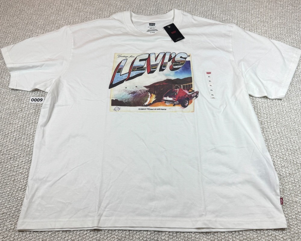 Levi’s Men’s Graphic Coastal Postcard XL White Short Sleeve Cotton Logo Tee