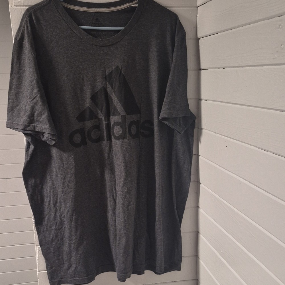 adidas Men’s XL Gray Cotton Knit Graphic Logo Crew Neck Short Sleeve T-Shirt