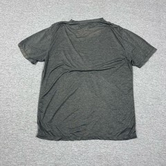 Vuori T-Shirt Mens Size XL Gray Crew Neck Tee Chest Pocket Breathable Active