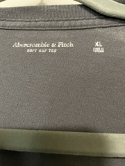 Vintage Abercrombie & Fitch Men’s Relaxed V Neck Size XL Tshirt