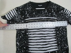 CARBON Mens Large Black Tee – Zipper Chest, Slit Sleeves, Paint Splatter Urban