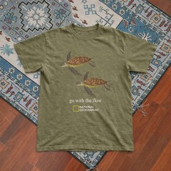 Retro National Geographic Seat Turtle ‘go with the flow’ Unisex T-Shirt