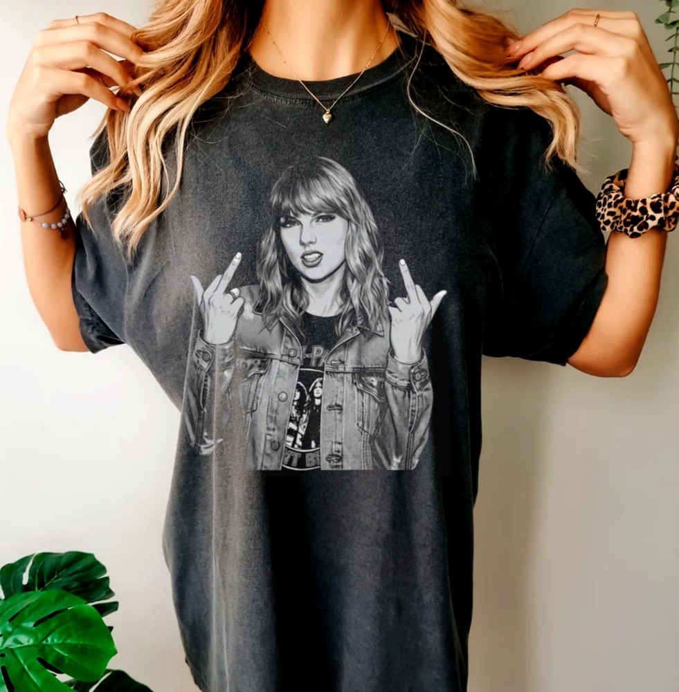 Taylor Middle Finger Soft Comfort Colors Shirt – Trendy Rep Era Aesthetic