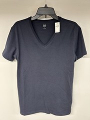New Gap Men’s Short Sleeve Vee Neck Tee shirt Size medium Navy Blue NWT